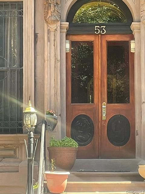 2nd image of 53 W 130th Street