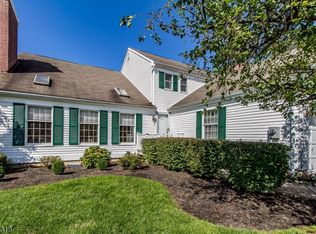 146 Smithfield Ct, Basking Ridge, NJ 07920