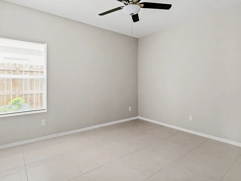 1405 Alta Vista Dr #1 — Photo 7