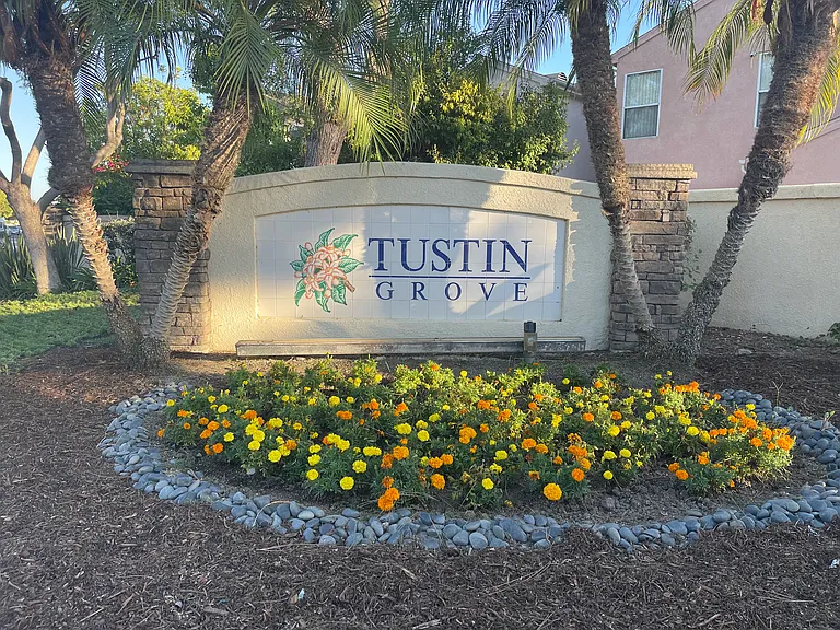 1080 Tustin Grove Dr — Photo 35
