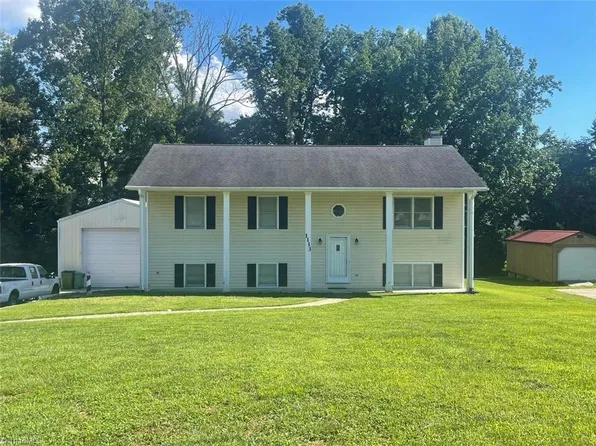 1113 Crescent Ct, Winston Salem, NC 27127