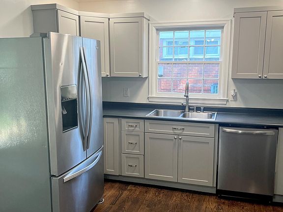 3rd image of 309 Hillsboro Ave