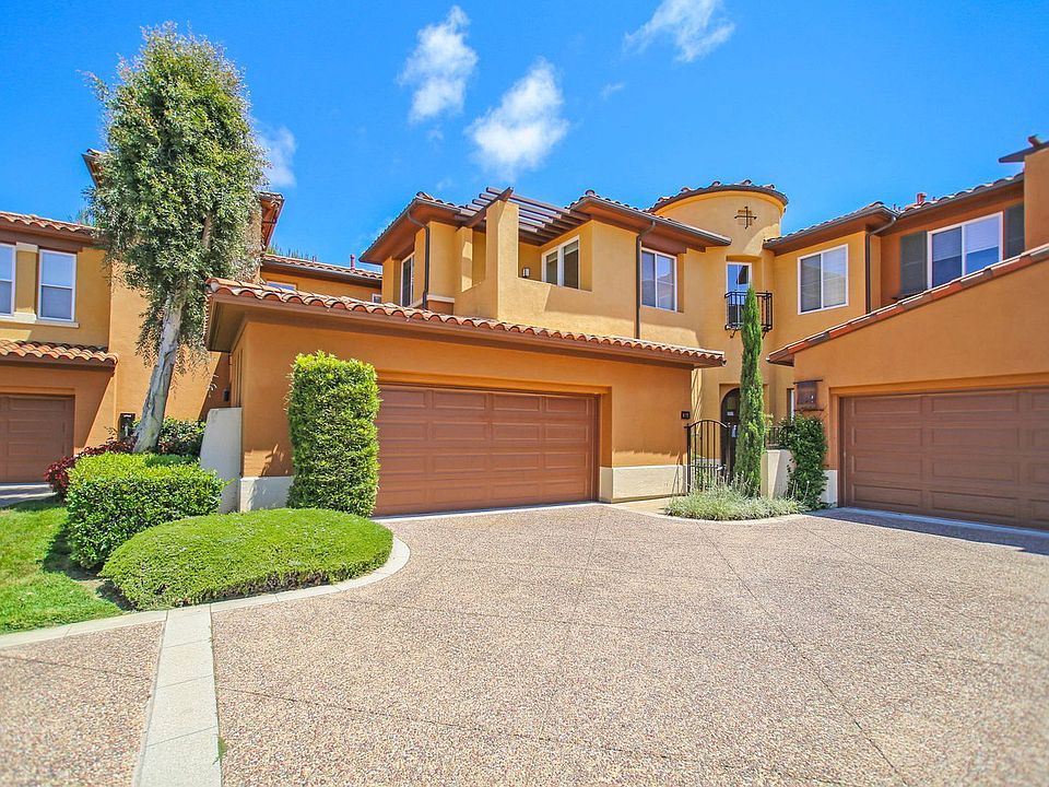 1st image of 16 Mattina Dr