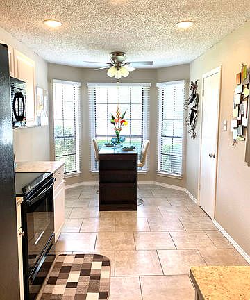 2nd image of 13906 Crooked Hollow Dr
