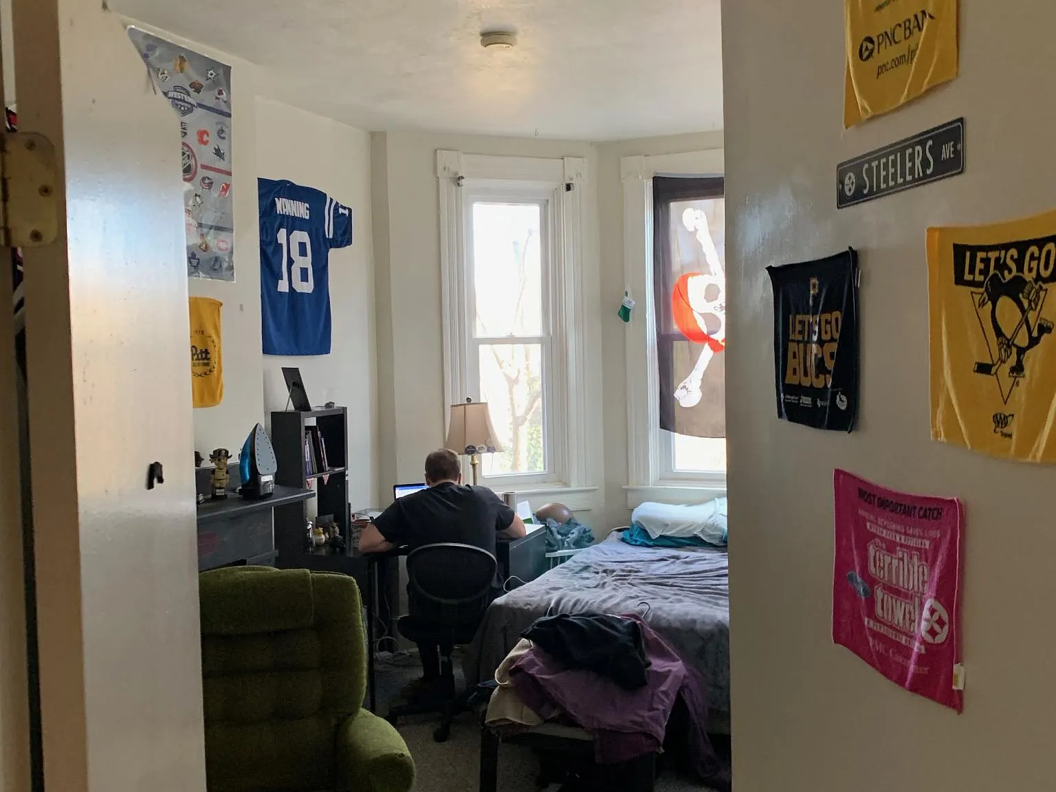 4 bed, 2300 sqft, $3,500 — Photo 4