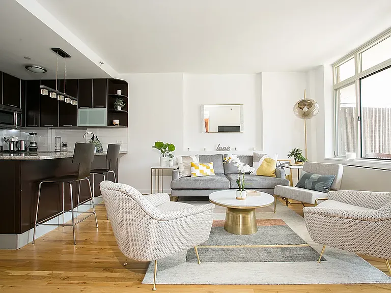 502 9th Ave #7C — Photo 1