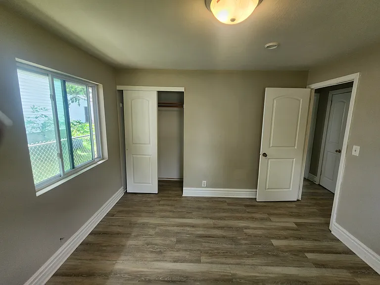 6568 Central Ave NE — Photo 11