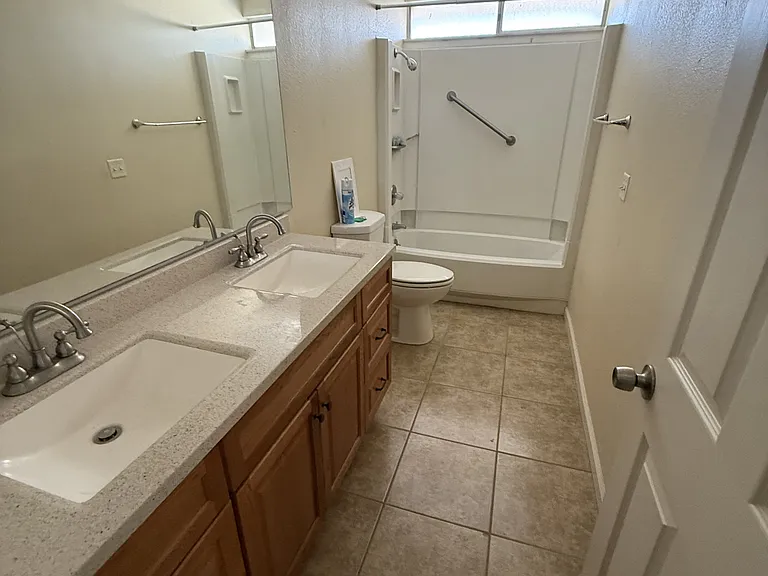 14940 Gayhead Rd — Photo 2
