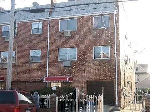 1st image of 10158 123rd St