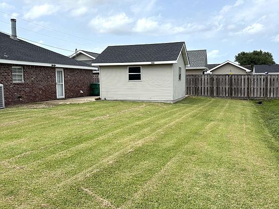 3rd image of 1119 Renee Dr