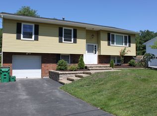 7 Shelley Rd, Poughkeepsie, NY 12603