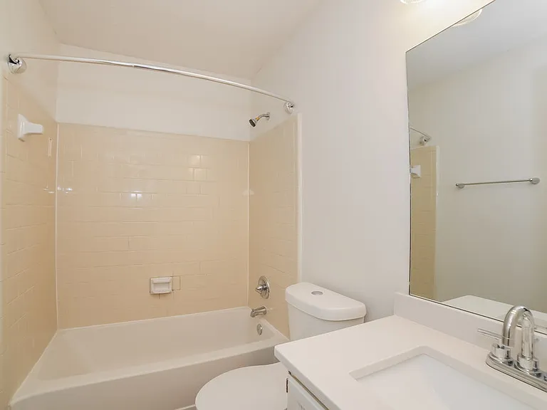 5690 Roundelay Way — Photo 16