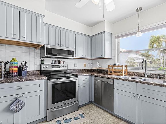 5th image of 1589 Osprey Ave