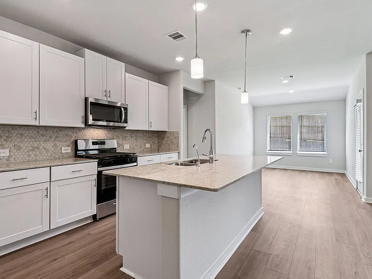 1522 Copeland Dr — Photo 4