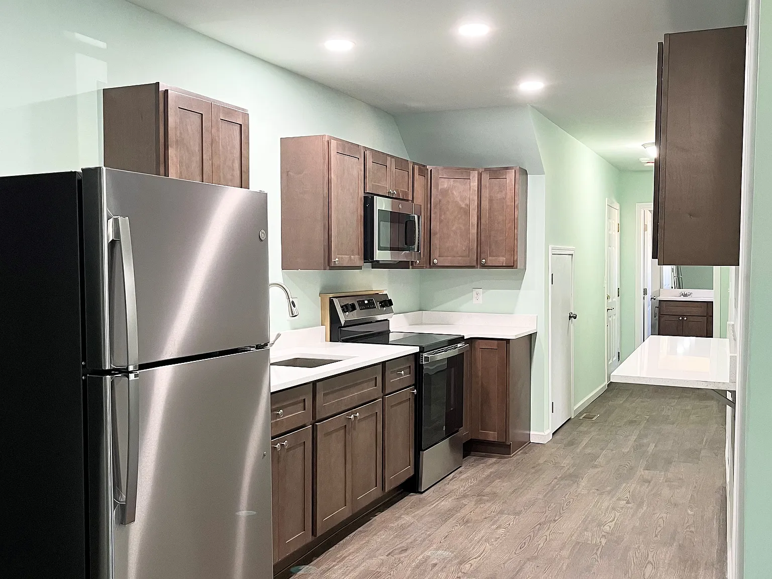 3 bed, $1,600 — Photo 4