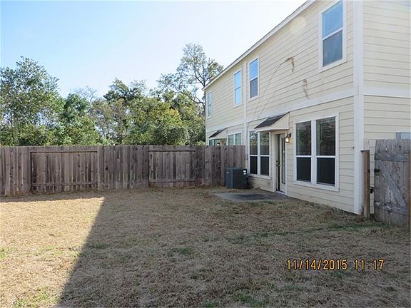 2nd image of 702 Woodport Ln
