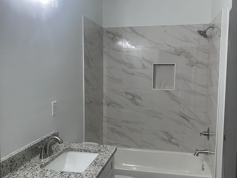 573 Longview Blvd — Photo 3