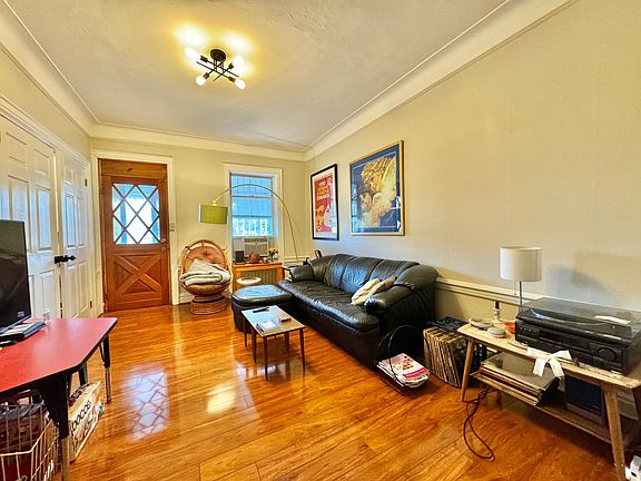 2nd image of 157 Sullivan Pl #2