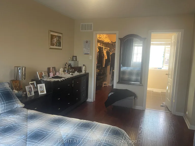 5654 Churchill Meadows Blvd — Photo 15