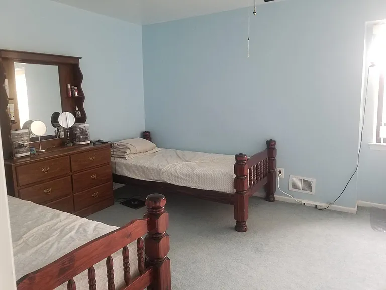 3801 N Oaks Blvd — Photo 7