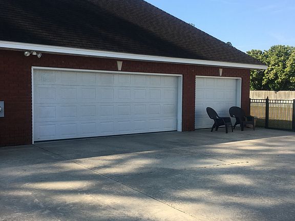 Three car garage