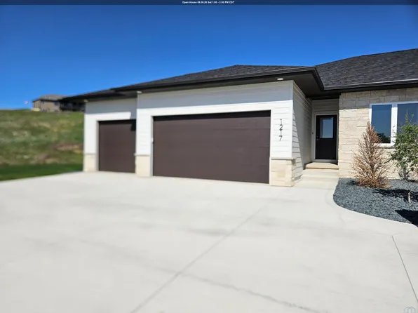 1217 Blackhawk Ct, Hinton, IA 51024