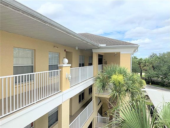 2nd image of 19355 Water Oak Dr Unit 305