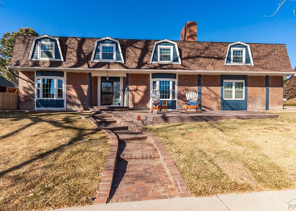 1st image of 70 Villa Dr