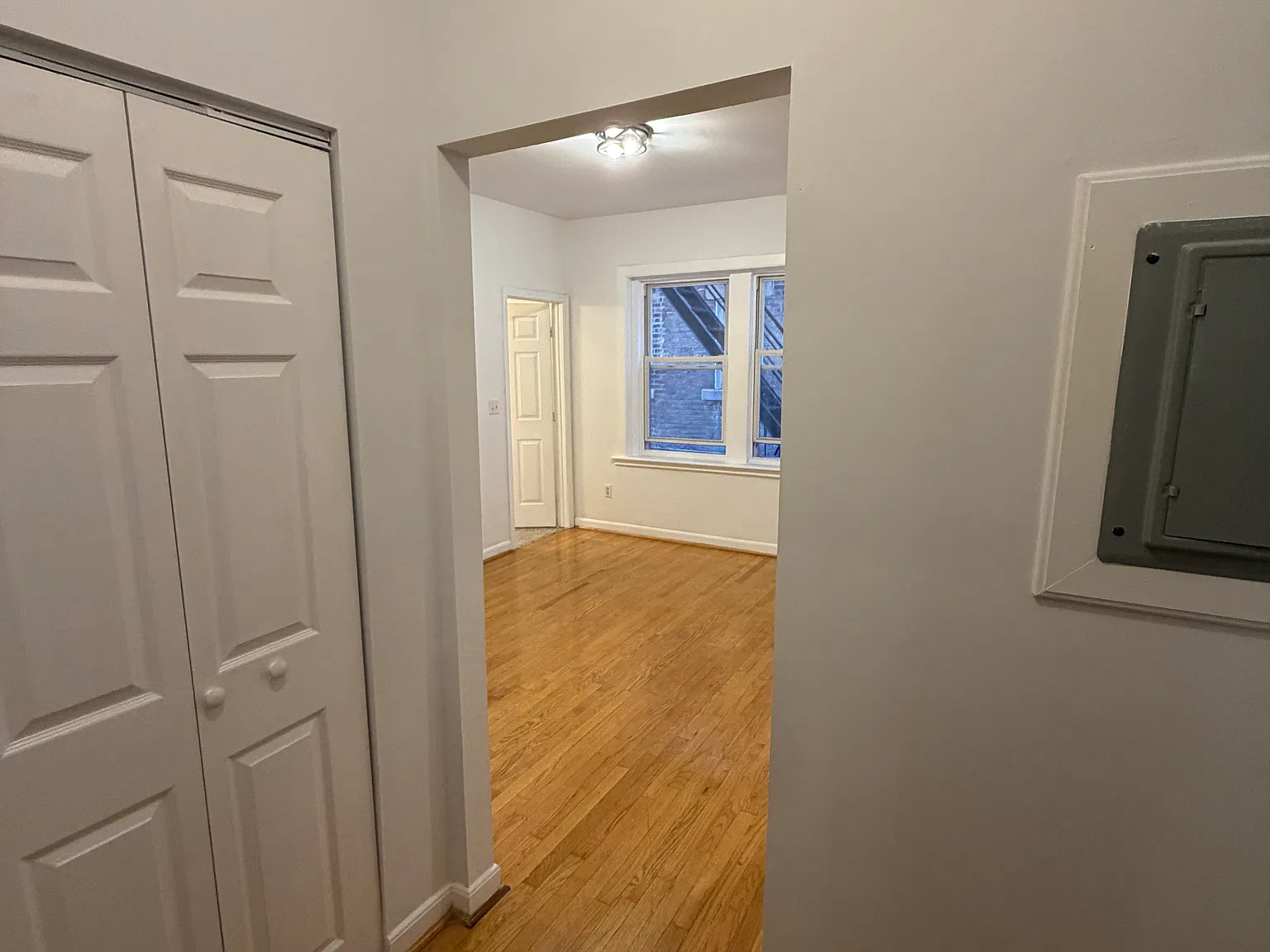 Studio, 1.0 bath, $2,300 — Photo 2