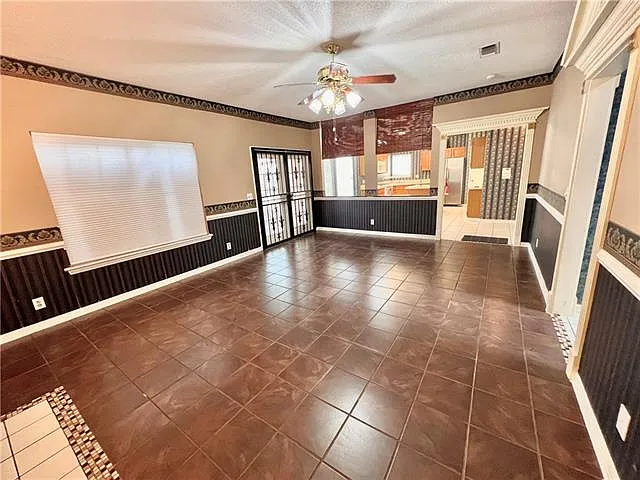 2153 Sutherland Pl — Photo 9