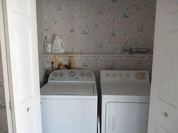 4th image of 8135 Stony Bridge Dr