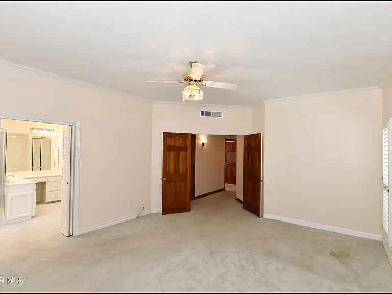 1004 Los Jardines Cir — Photo 21