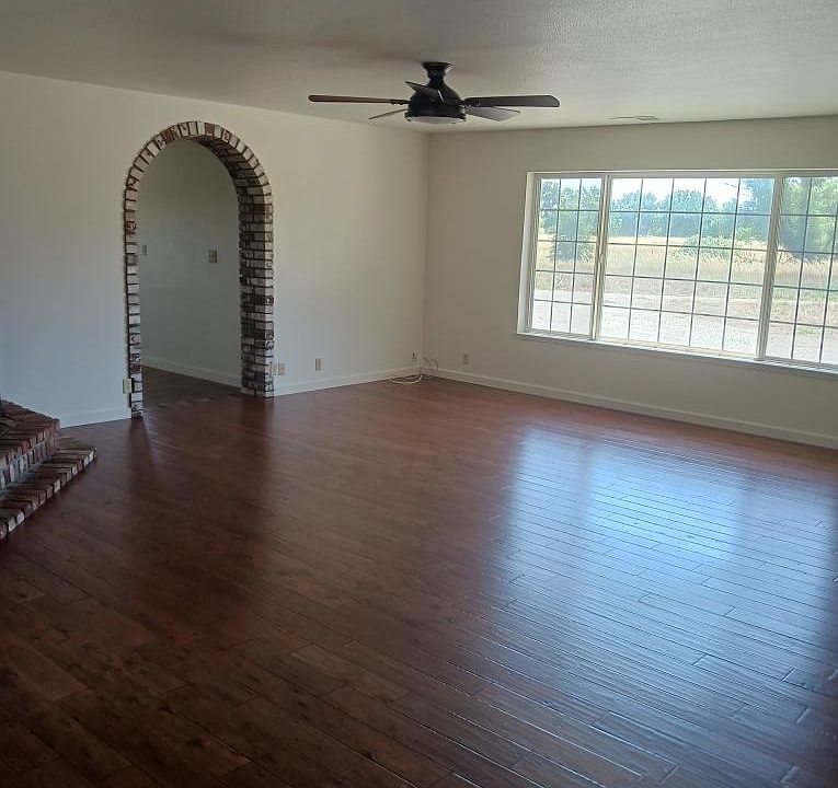 2nd image of 3020 Highway 99w