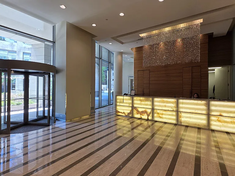 2191 Yonge St #2210 — Photo 3