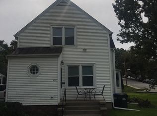 805 Iowa Ave, Iowa City, IA 52240