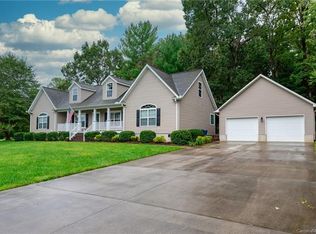 492 20th Ave NE, Hickory, NC 28601