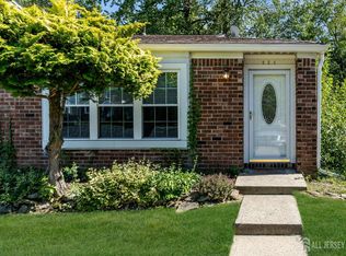 226 Chaucer Ct, Old Bridge, NJ 08857