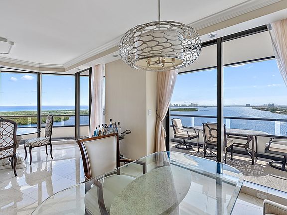 4th image of 100 Lakeshore Drive #1953