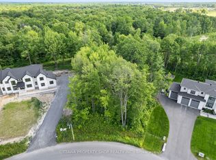 583 Shoreway Dr, Ottawa, ON K4P0G3