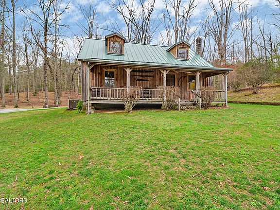 4th image of 1318 W End Rd