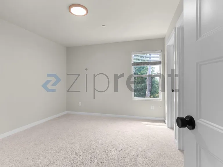 13717 Admiralty Way #L4 — Photo 10
