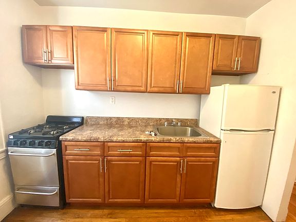 2nd image of 30-71 33rd St #2L