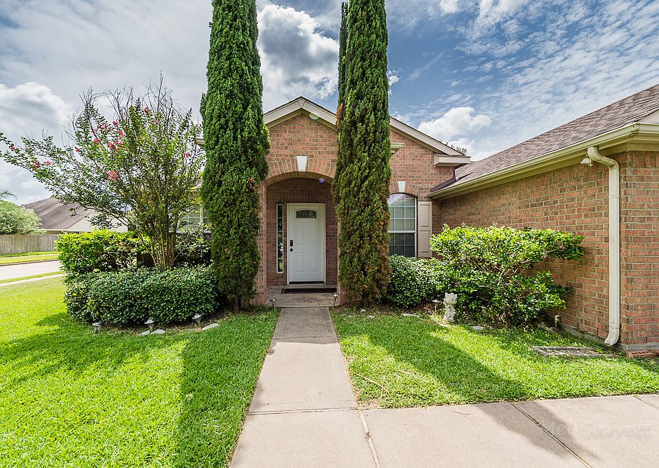 1st image of 2234 Winding Hollow Ln