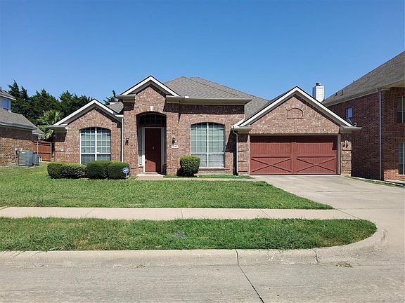 2nd image of 1442 Levee Ln