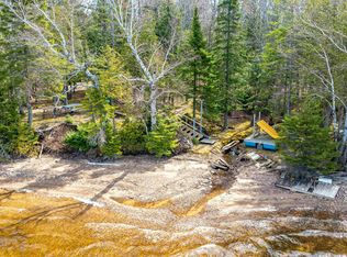 52165 Bootjack Rd, Lake Linden, MI 49945