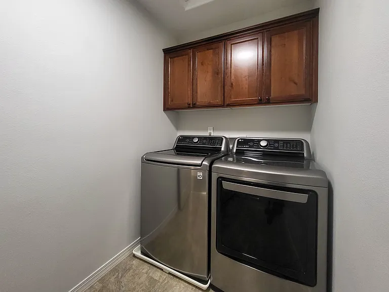 409 Madrona Ave SE — Photo 12