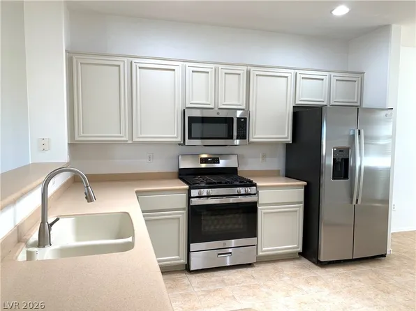 2604 Harrisburg Ave, Henderson, NV 89052