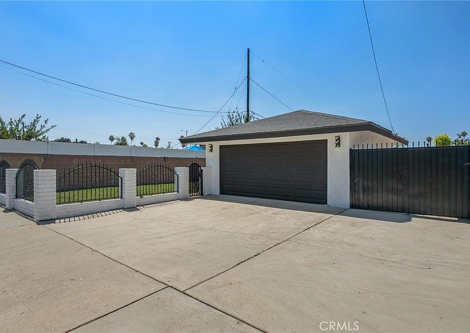 1st image of 16512 E Cypress St