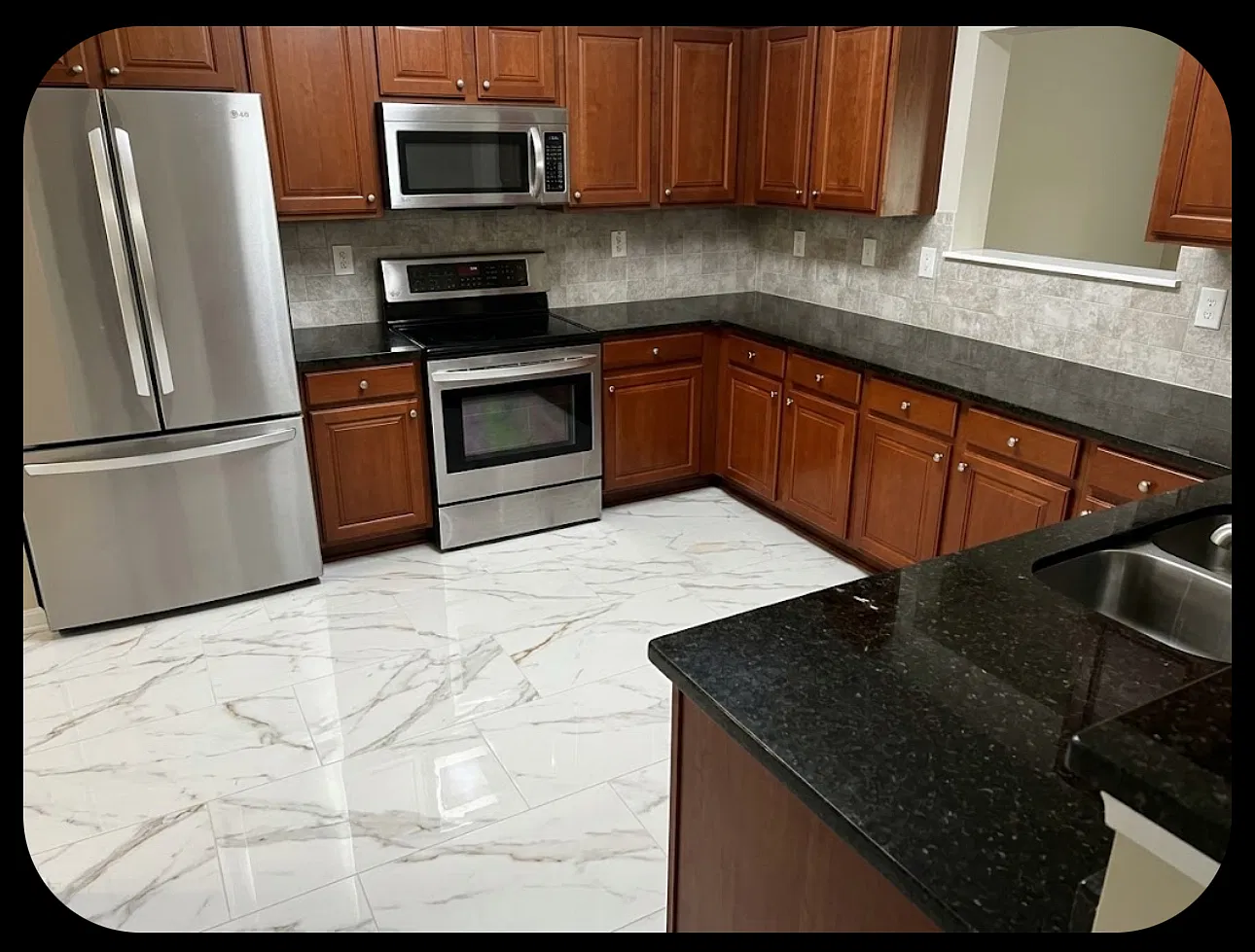 5 bed, 3.5 bath, 3980 sqft, $2,875 — Photo 2