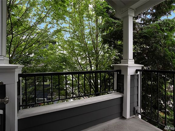 4th image of 16125 Juanita Woodinville Way NE Unit 112